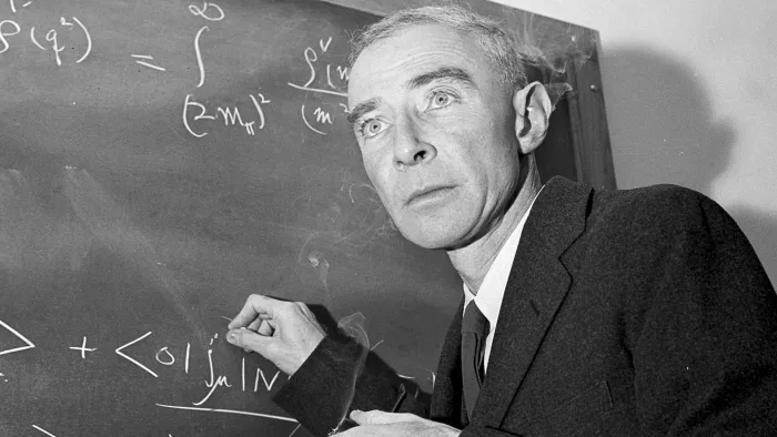 Chấm Dứt Mọi Cuộc Chiến: Oppenheimer và Bom Nguyên Tử - Ảnh 2