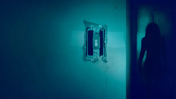 Ác Mộng Bóng Đêm - Ảnh 2